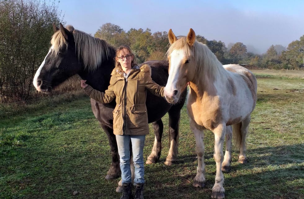 Vienne : à Moussac, la cavalière lance sa marque de cosmétiques au lait de jument - laNouvelleRepublique